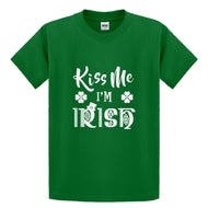 Youth Kiss Me I'm Irish Kids T-shirt